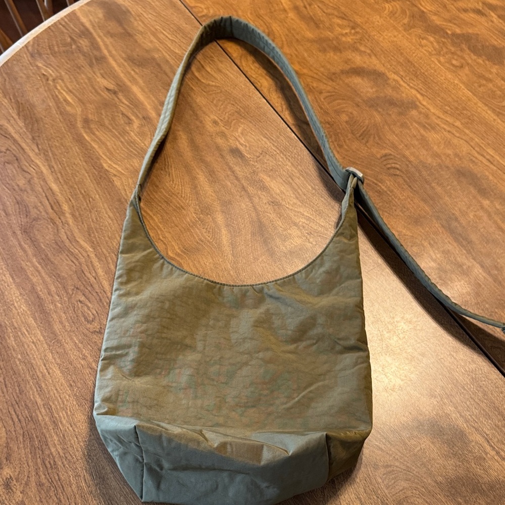 BAGGU Nylon Sling Bag